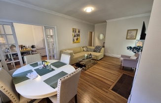 2 beds, 1 bath, 916 sqft, $4,000, Unit 27