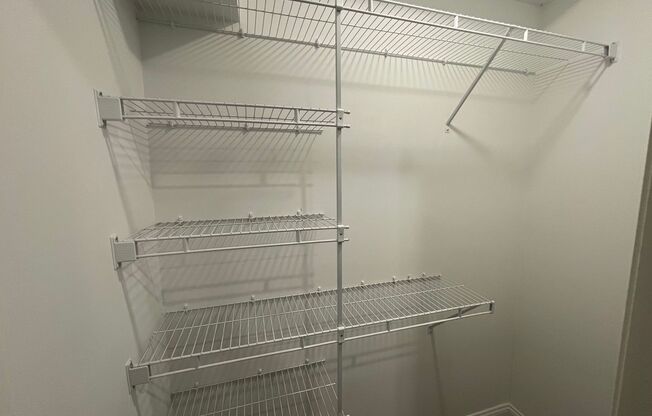 2 beds, 1 bath, 723 sqft, $2,750, Unit 101