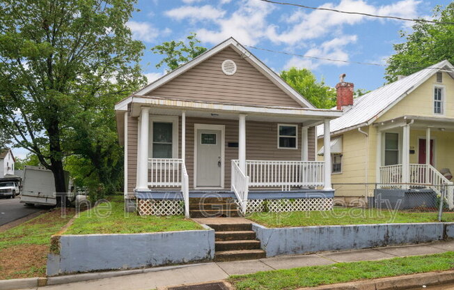 218 E 34 ST