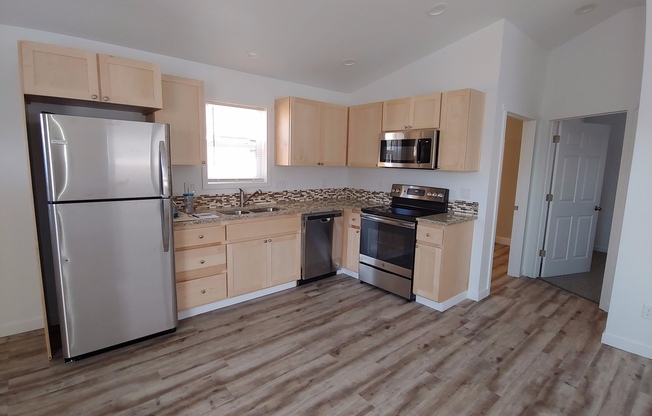 1 bed, 1 bath, 600 sqft, $1,630