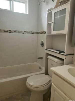 3 beds, 2 baths, $2,900