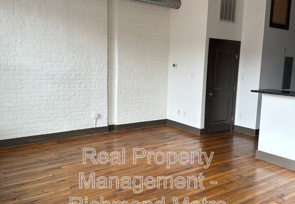 1322 W Broad St