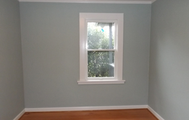 2 beds, 1 bath, $2,950