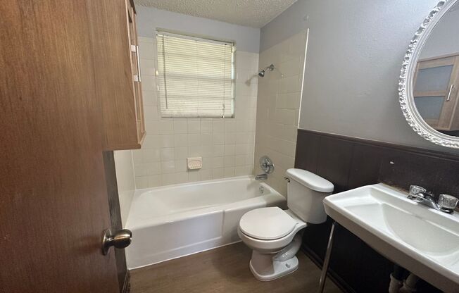 2 beds, 1 bath, $845