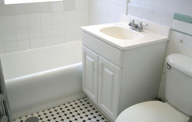 2944 Albany LLC