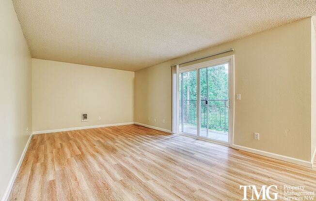 2 beds, 2 baths, 946 sqft, $1,500, Unit 12