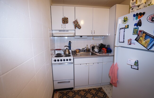 1 bed, 1 bath, $1,090, Unit 2C