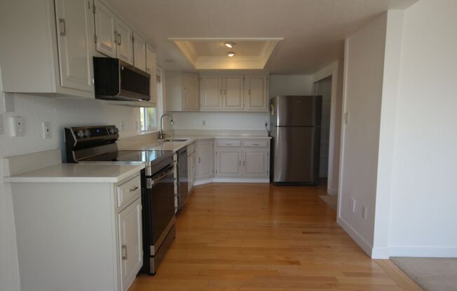 4 bedroom home in Federal Way with breathtaking views!