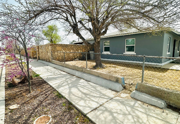 550 FRESNO DR