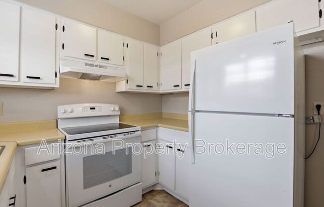 3934 E PICCADILLY RD