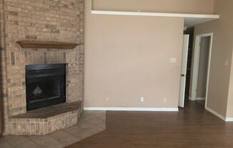 3 beds, 2 baths, $1,395