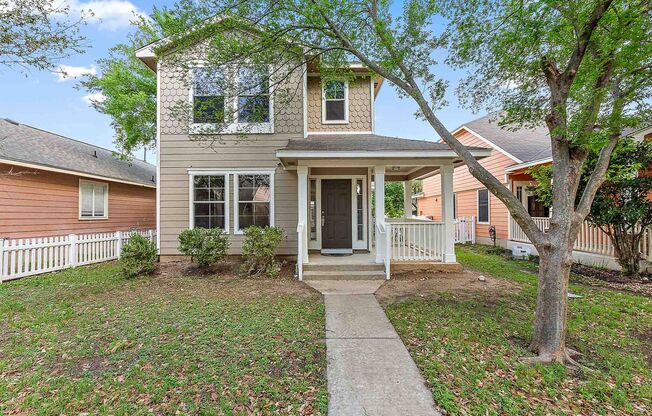 Plum Creek - 3 Bedroom / 2.5 Bathroom Home - 2 Car Garage - Fenced Backyard