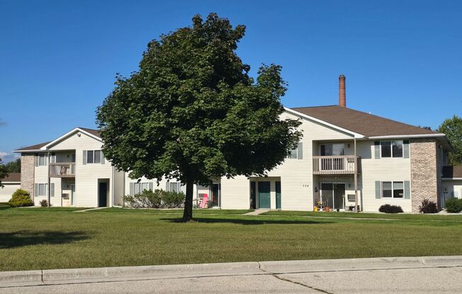 2 beds, 1 bath, 856 sqft, $1,259, Unit PL   7506