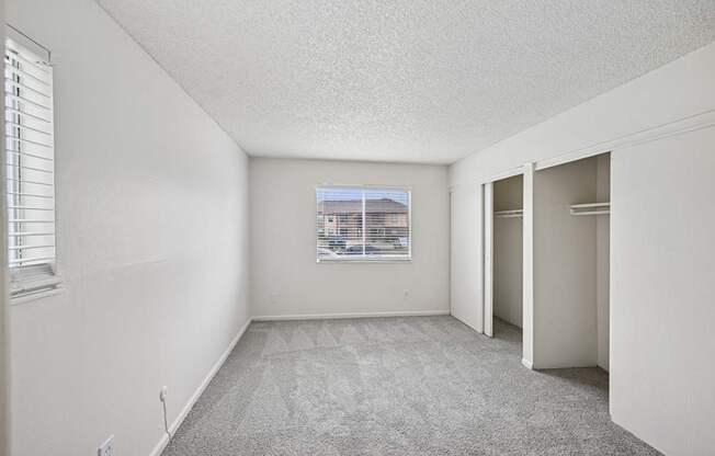 Reflections at Cherry Creek in Aurora, CO Bedroom