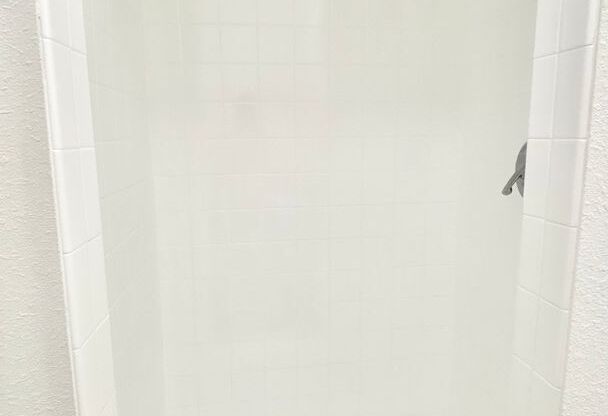 2 beds, 2 baths, 900 sqft, $1,625, Unit 312