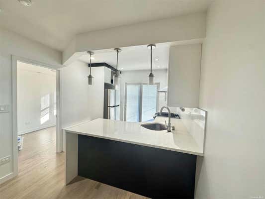 2 beds, 1 bath, $2,300, Unit 1ST FL