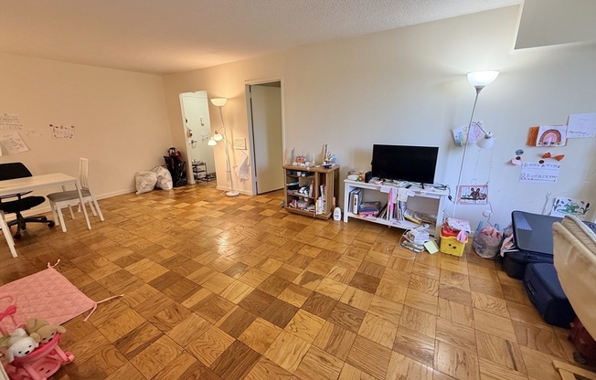 1 bed, 1 bath, 880 sqft, $2,950, Unit 424