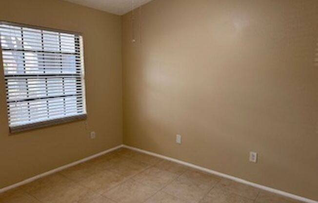 2 beds, 2 baths, $1,600