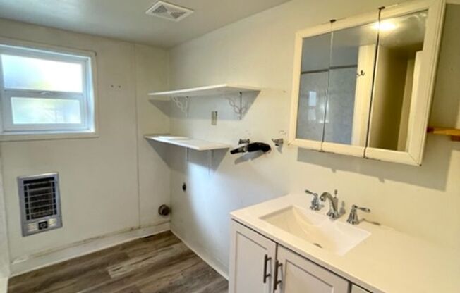 2 beds, 1 bath, $1,795