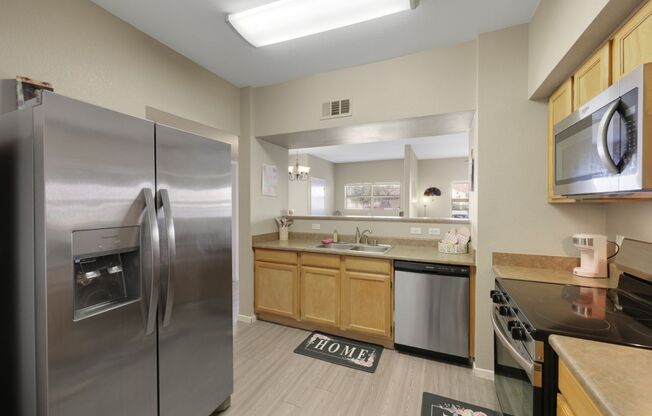2 beds, 2 baths, $1,700, Unit # 1711