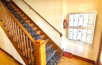 Studio, 1 bath, 360 sqft, $1,050, Unit Unit #10