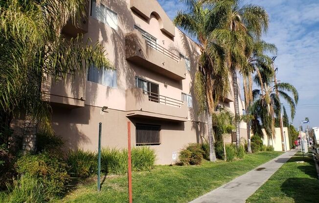 1 bed, 1 bath, 700 sqft, $1,995, Unit 102