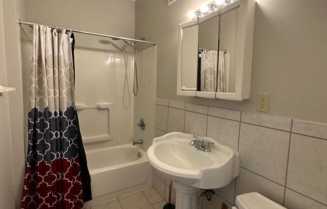 3718 W 159th Street