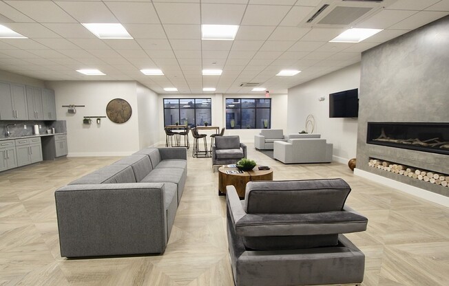 1 bed, 1 bath, $3,200, Unit 305