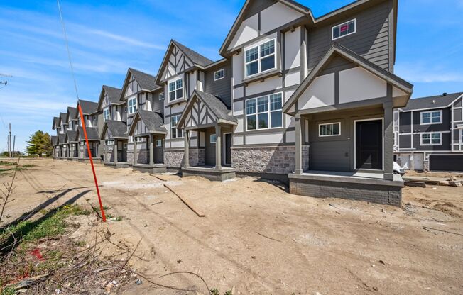 2 beds, 2.5 baths, 1,200 sqft, $1,900, Unit 2982 SE Apex Vista