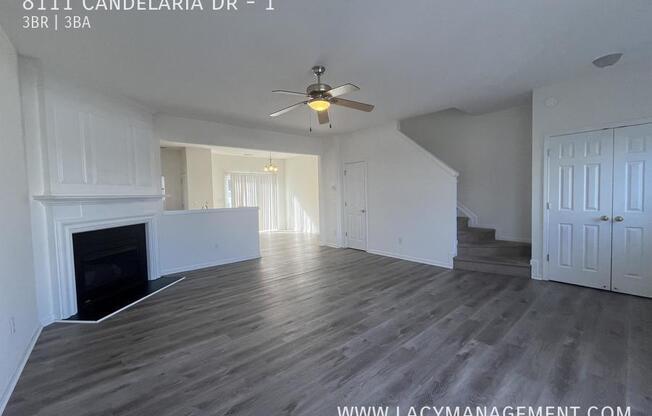 8111 Candelaria Dr