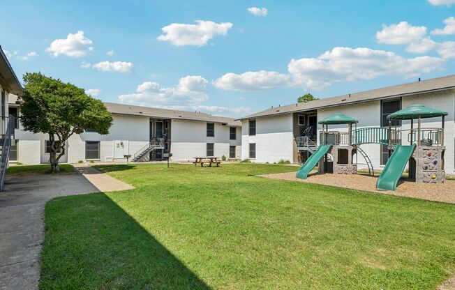 2 beds, 2 baths, 950 sqft, $1,550, Unit 227