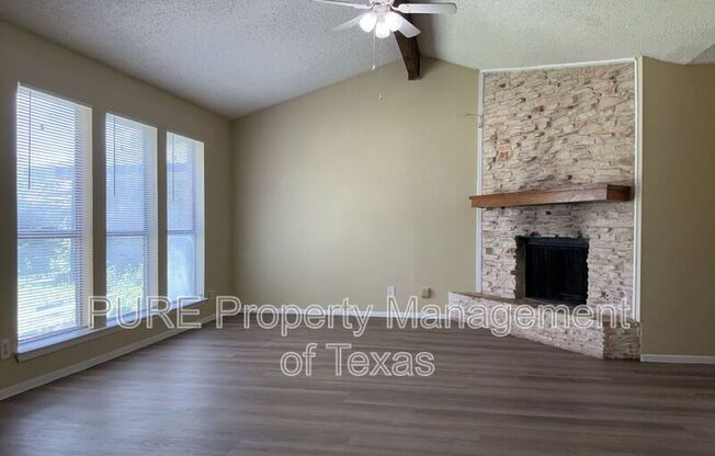 604 COUNTRY AIRE DR