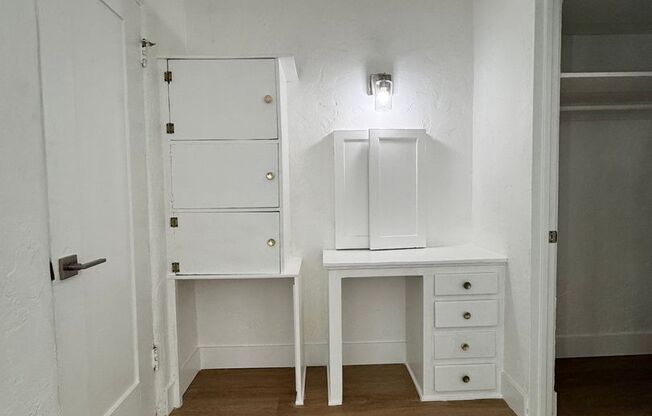 Studio, 1 bath, 450 sqft, $1,565, Unit 205