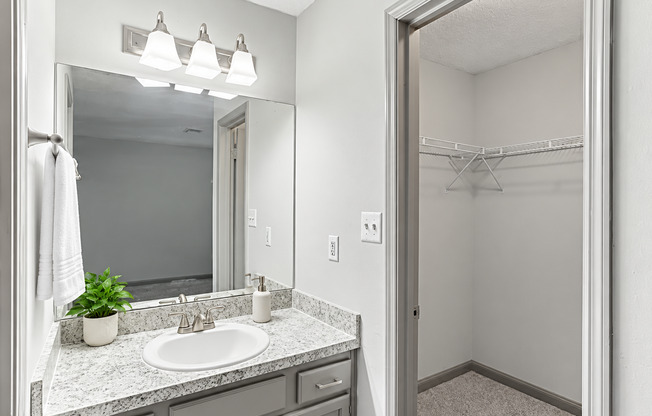 2 beds, 2.5 baths, 1,222 sqft, $1,550