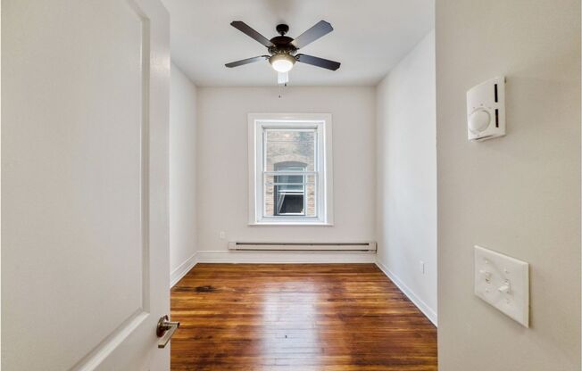 2 beds, 1 bath, $1,695, Unit E Building 310R