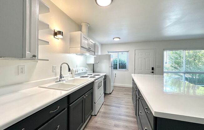 J3 Apartments