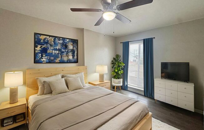 3 beds, 1 bath, 738 sqft, $1,195, Unit 207