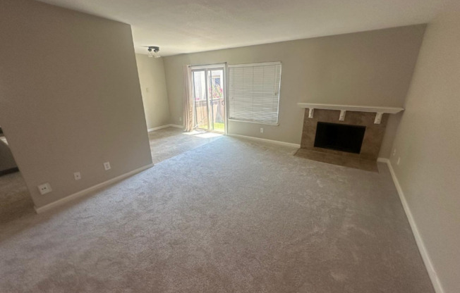 370 TULLY RD