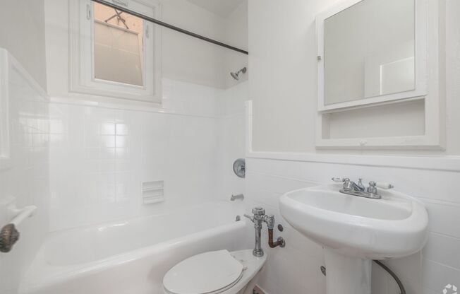 1 bed, 1 bath, 780 sqft, $1,985, Unit Unit 607