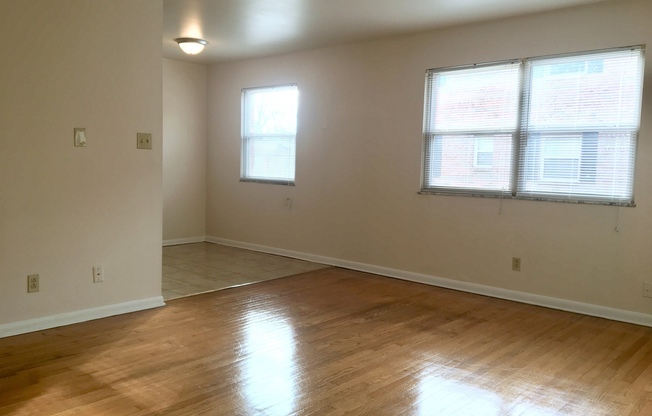 2 beds, 1 bath, 1,026 sqft, $935