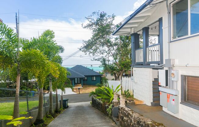 Lulani Ocean (Kaneohe) Single family home: 3-bed, 2 full bath now available for rent ! (Pet friendly)