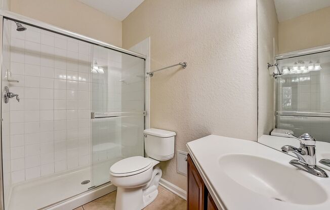 3 beds, 2 baths, $1,865, Unit UNIT 103