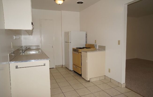 1 bed, 1 bath, $2,075, Unit 46