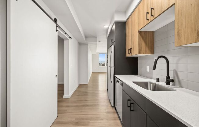 1 bed, 1 bath, 585 sqft, $1,715, Unit 515