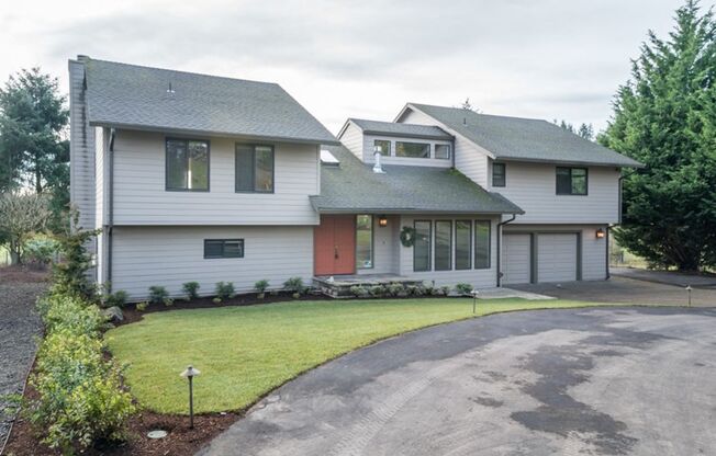 Escape to the Country, Spacious Contemporary in Wilsonville