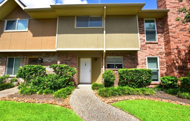 2 beds, 2.5 baths, $1,750, Unit # 3