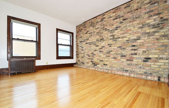 1 bed, 1 bath, 410 sqft, $1,100, Unit 9 - 303