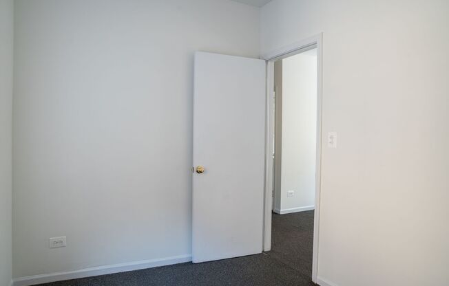 2 beds, 1 bath, 500 sqft, $1,575, Unit 3166-2