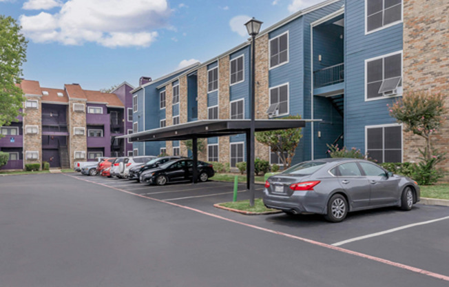 2 beds, 2 baths, 979 sqft, $1,515, Unit 224