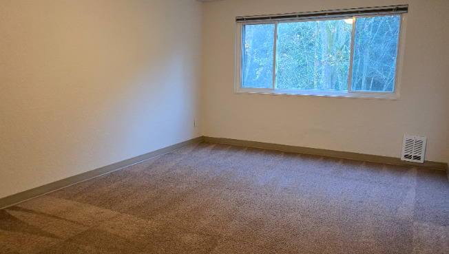 1625 S KENT DES MOINES RD